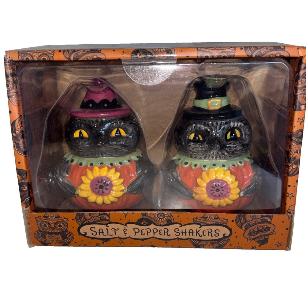 Johanna Parker Owl Pilgrim Mr and Mrs Salt & Pepper Shakers Retro Thanksgiving